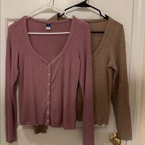 Old Navy Ribbed Scoop-Neck Button Tops in Taupe and purple. X2